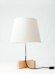 Mark Bond Design Kiss light low